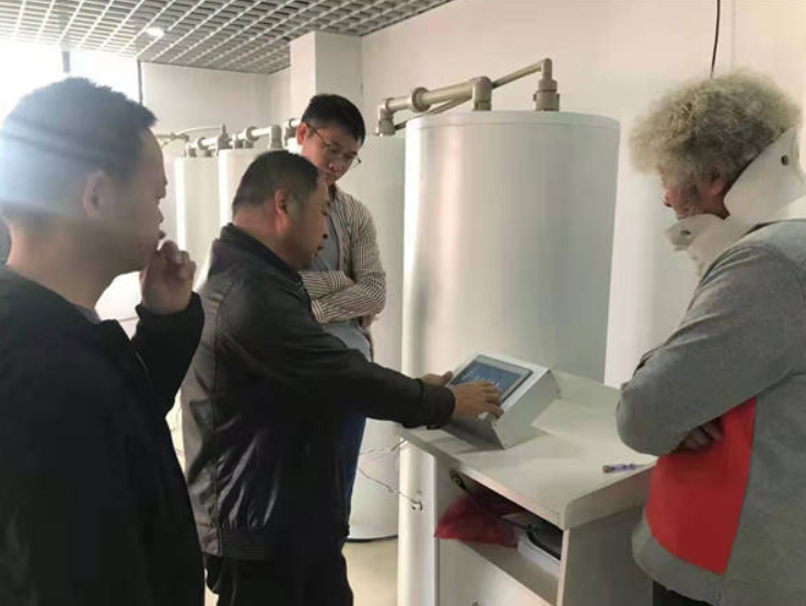 承压模块热水标准制定者 天池花雨热泵邀专家共话新发展