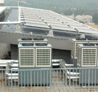 河南省登封外国语高级学校28台20匹低温机器工3000学生热水