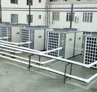 河北省仓州富康宾馆5台10匹低温机配30吨热水